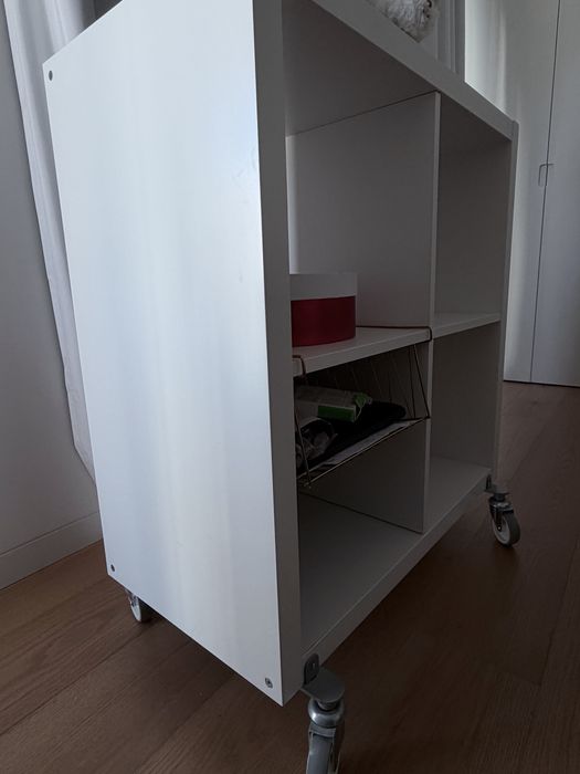 Estante branca  KALLAX Ikea