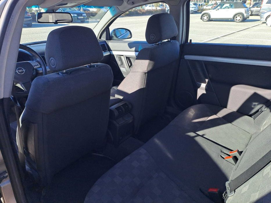 Opel Vectra SW 1.9TDI 150Cv