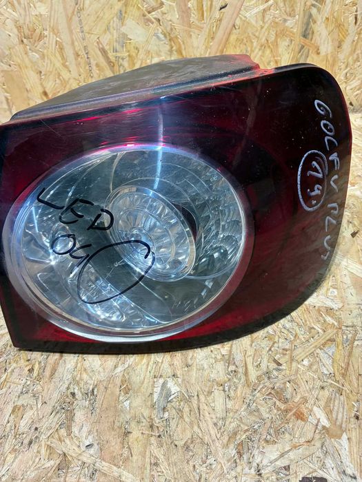 lampa prawy tył prawa tylna vw volkswagen golf v 5 plus led ok
