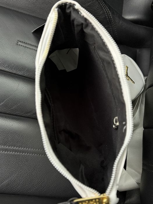 Біла жіноча сумка Jordan Crossbody Bag сумка через плече