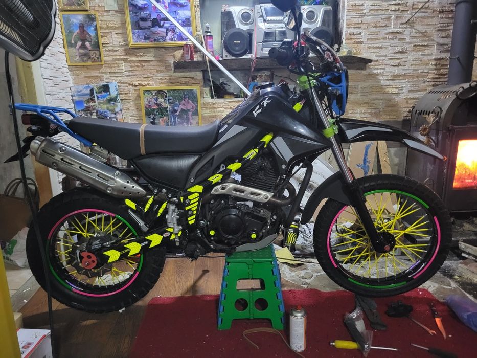 Мотоцикл Спарк, ендуро.