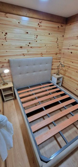 Camas De Casal Estofadas Top de Gama 190x140m Estrado Incluído 199€ !!