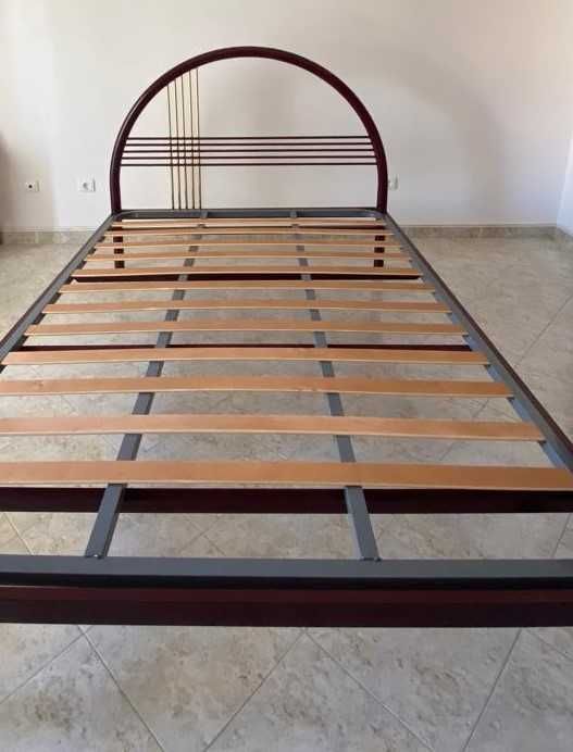 Cama de Casal como Nova