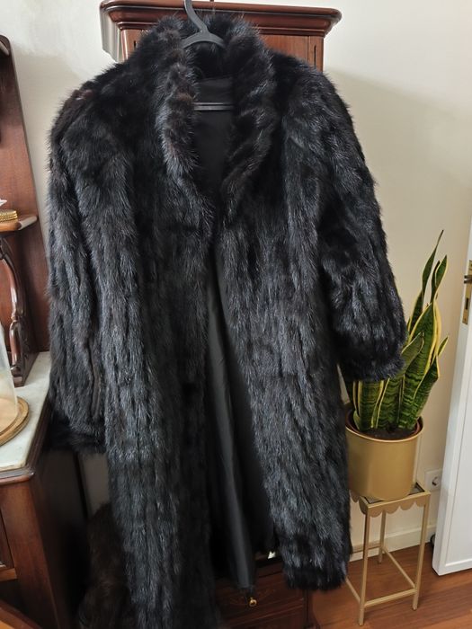 Casaco em vison preto comprido