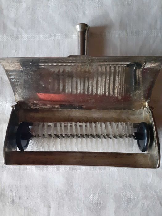 Szczotka do sprzątania obrusu