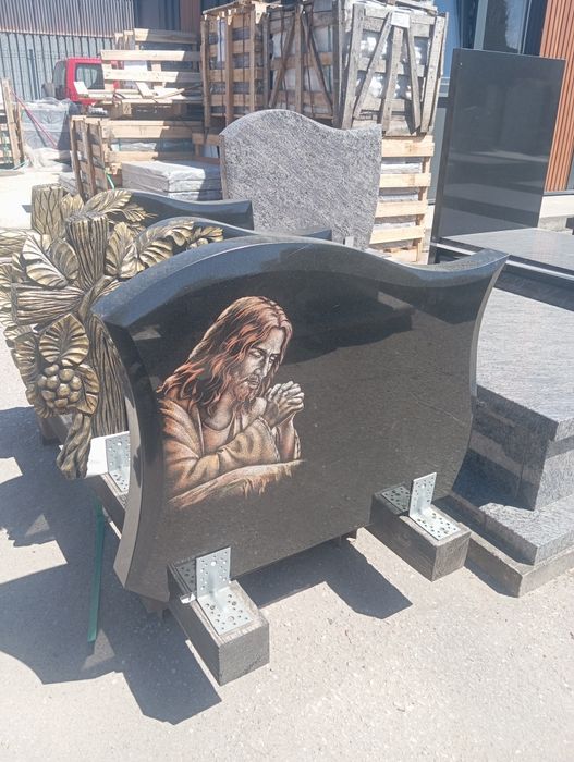 Tanie Nagrobki granitowe