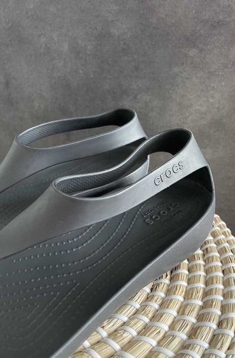 Crocs japonki serena flip czarne W10 41/42