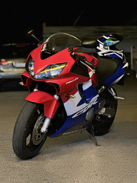 Продам Honda cbr 600 f4i інжектор привезена з Італії