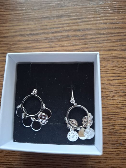 Nowe srebrne kolczyki APART