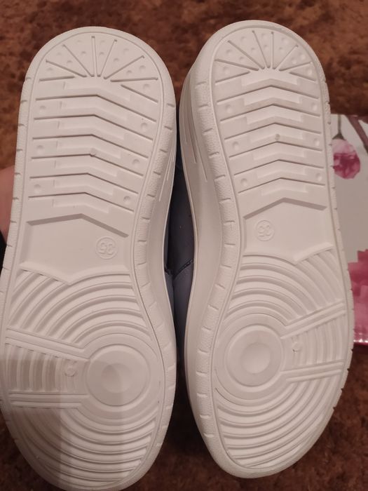 Buty dla dziewczynki