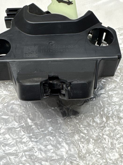 Fecho da mala de Tesla Model 3 de 2018 a 2023