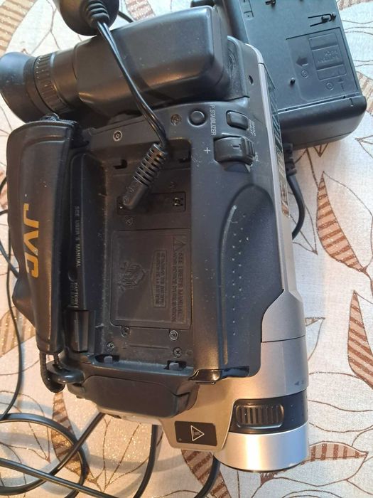 Kamera analogowa JVC Compact VHS Camcorder  GR-SXM46EG