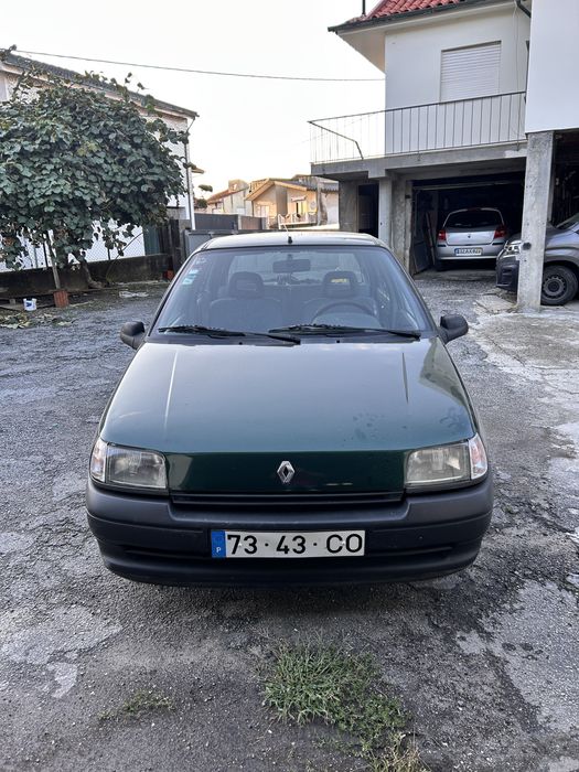 Renault Clio 1.2 • 98.000KM • 1 dono