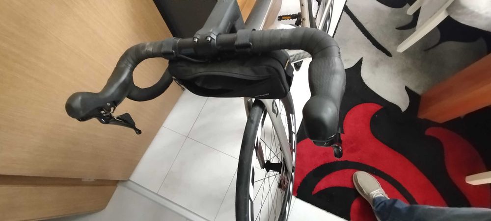 Scott Speedster 30 – Tamanho M (54 cm) – Grupo Shimano 105 – Excelente Estado