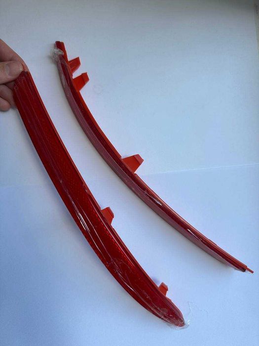 Катафоти заднього бампера Skoda Octavia A5 рестайл 1Z0945105 1Z0945106