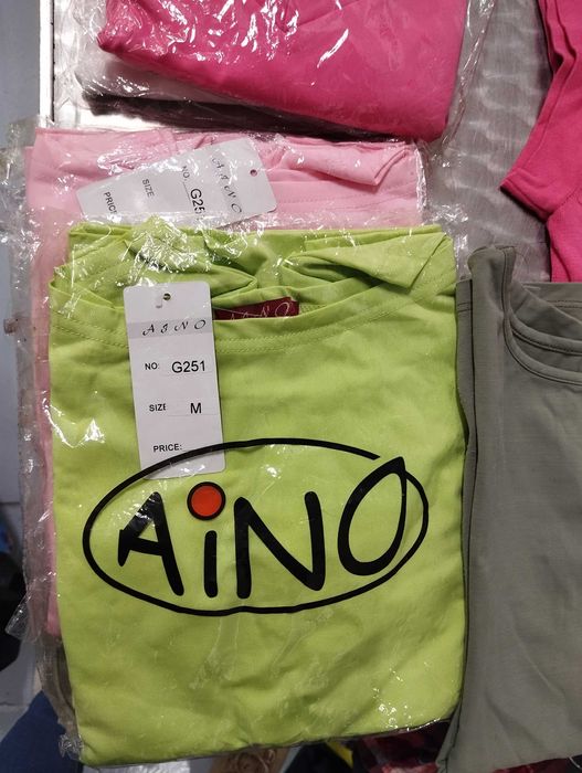 Roupa de sra tam. M em lotes e bom estado