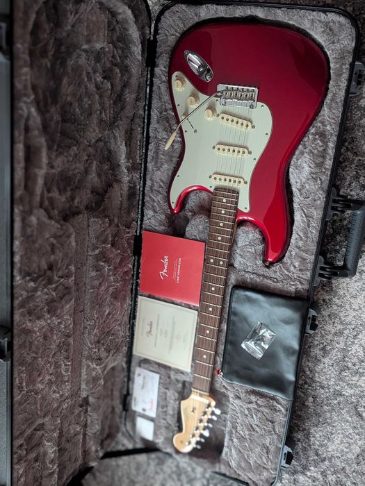 Электрогитара Fender American Professional Stratocaster + Кейс Fender