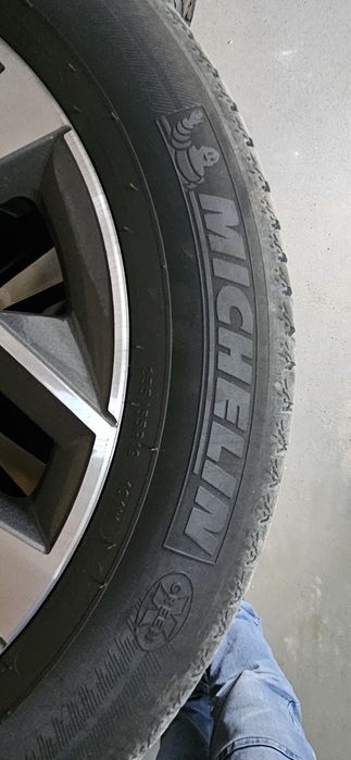 Koła letnie Audi Q 5 rocznik 2024, 235/55/19 orginale