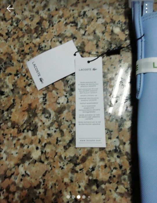 Mala de ombro Lacoste nova com etiquetas azul