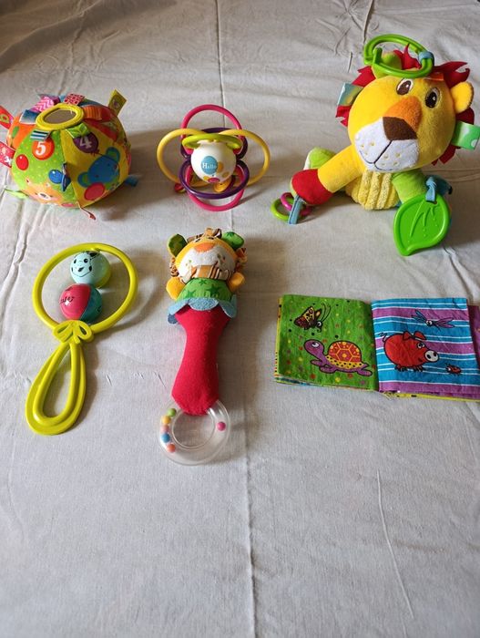 Іграшки для немовлят