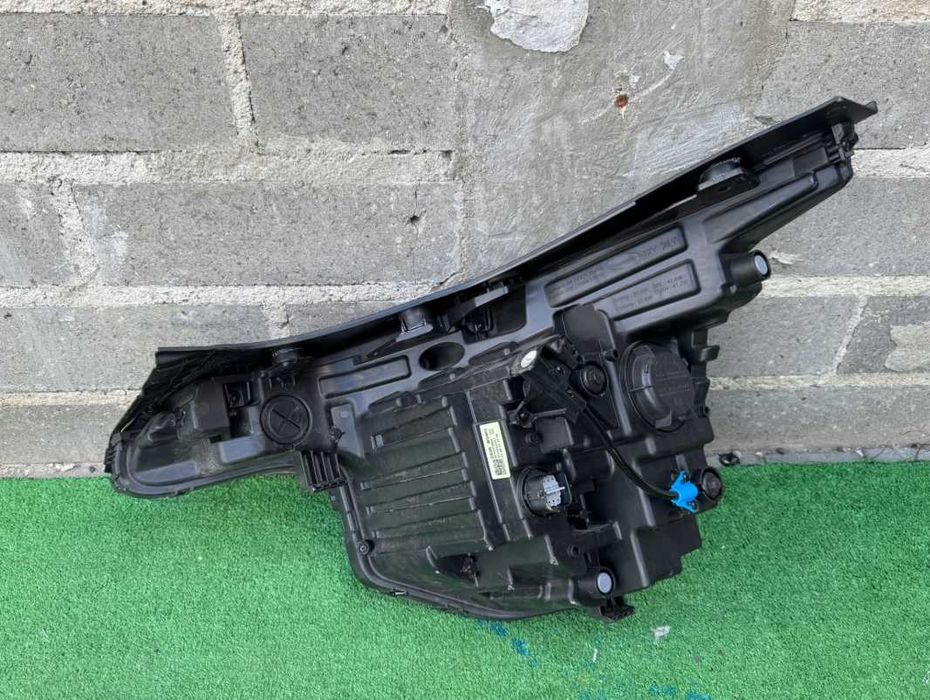 Фари передні Kia Sorento 4 IV Lift Фара права або ліва EU USA разборка