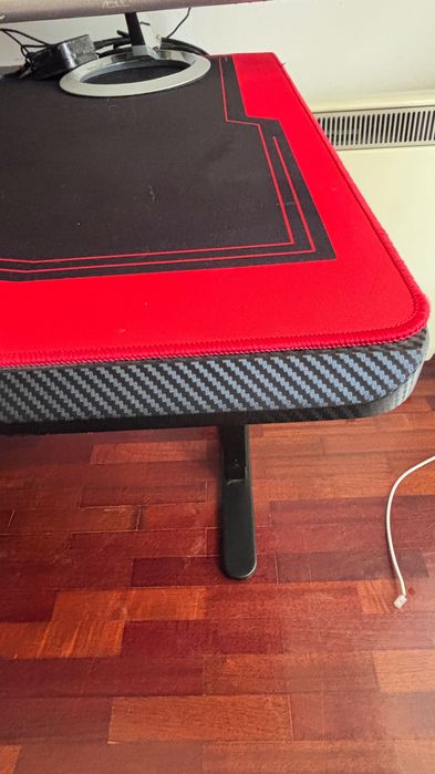 Secretária Gaming Nitro Concepts XL (170x75cm) + Tapete Inte