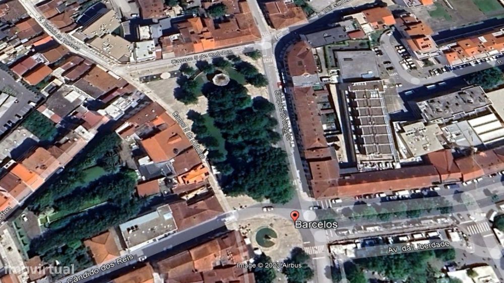 Loja de Pronto a Vestir , Trespasse, no centro de Barcelos