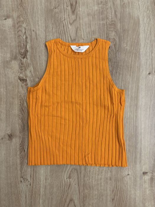 Top bez rękawów