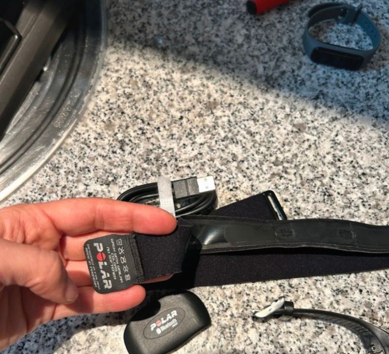 Relógio Polar M400 + Heart Rate Sensor H7