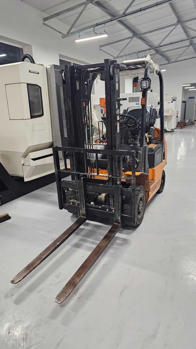 Wózek widłowy udźwig 2000 kg na 3m