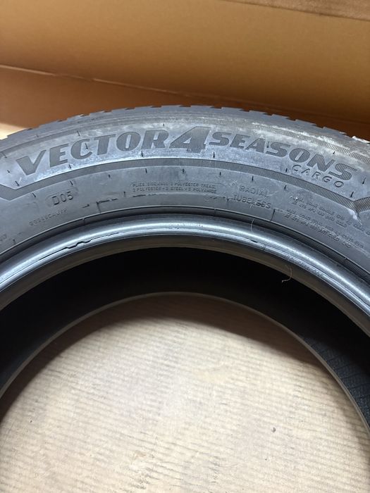 1x 235/65R16C 115/113R GOODYEAR VECTOR 4SEASONS CARGO opona wielosezon M+S 3PMSF MO-V
