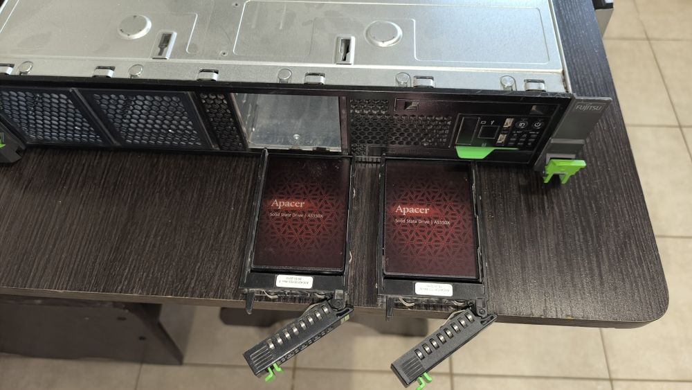 Сервер Fujitsu RX300 S8  Xeon 2хE5-2650 V2, 16 Gb DDR3