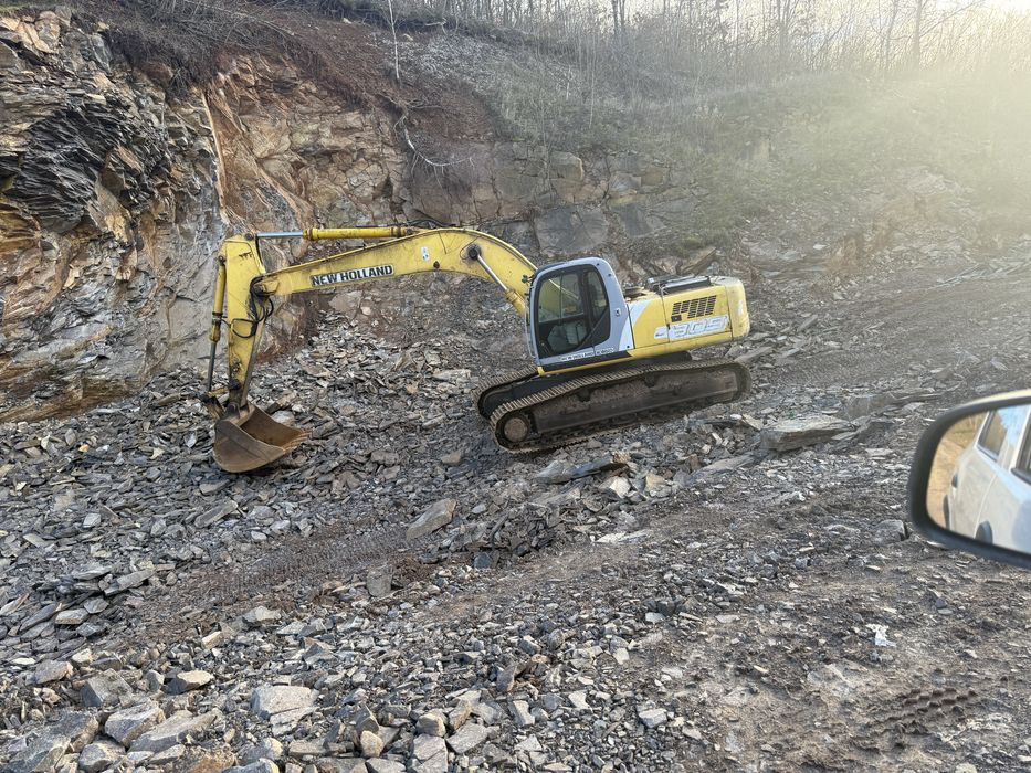 New Holland 305 гарний стан