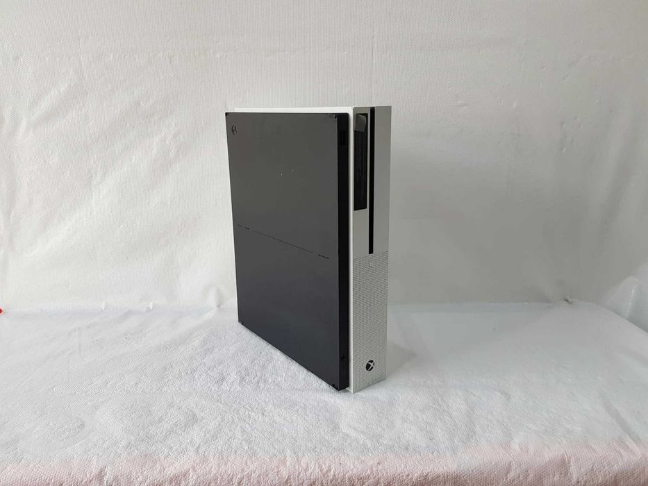 Konsola Xbox One S Model 1681
