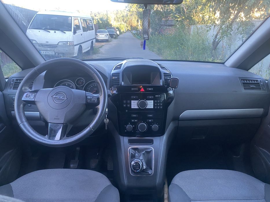 Opel Zafira B 1.7 дизель