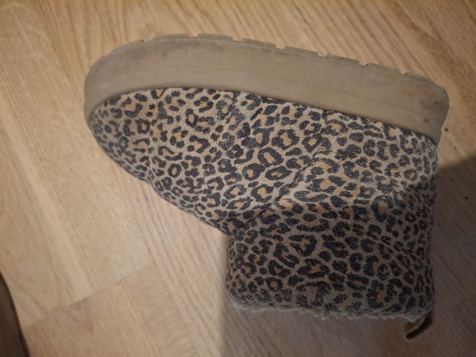 Buty zimowe w panterki dla dziecka