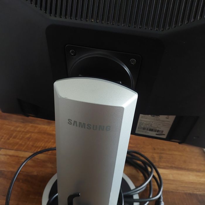 монітор samsung 19 дюймів