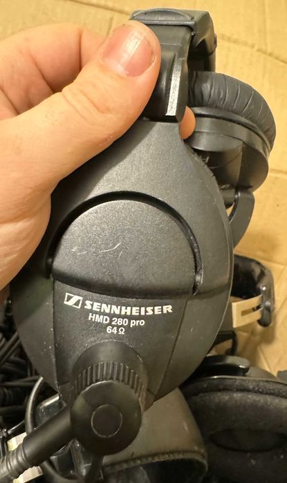 Старі студійні навушники Sennheiser sony audio-technica