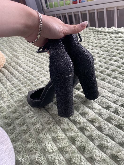 Чарівгі туфлі розмір 37