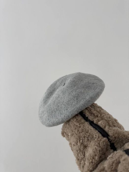 сірий берет Monki