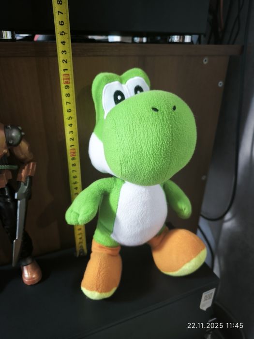 Продам оригінальну м'яку іграшку від Nintendo динозавр Yoshi з  Mario.