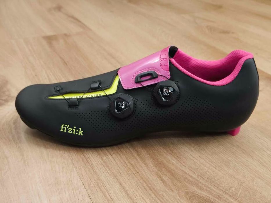 Sapatos de estrada Fizik Aria R3 Carbon "NOVOS"