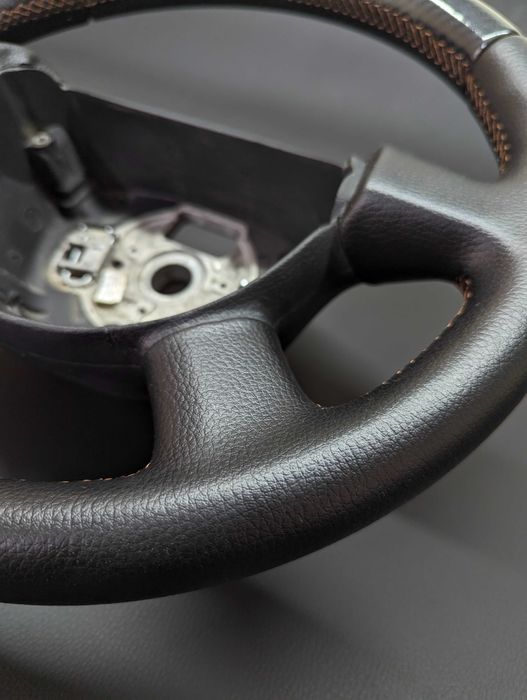 Kierownica Volkswagen Passat B6/T5 świeżo obszyta