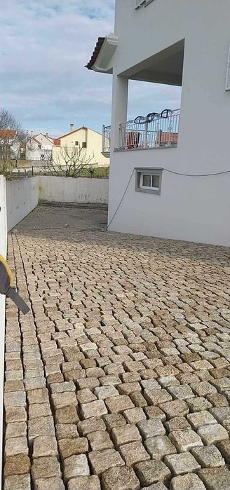 Trabalho de calçada portuguesa há bons preços !!!
