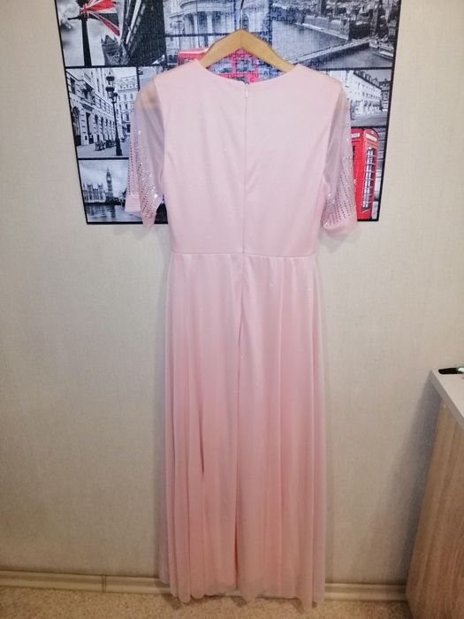 Гарна вечірня сукня