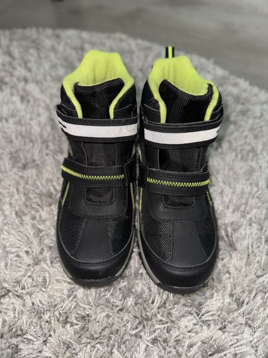 Кросівки на флісі