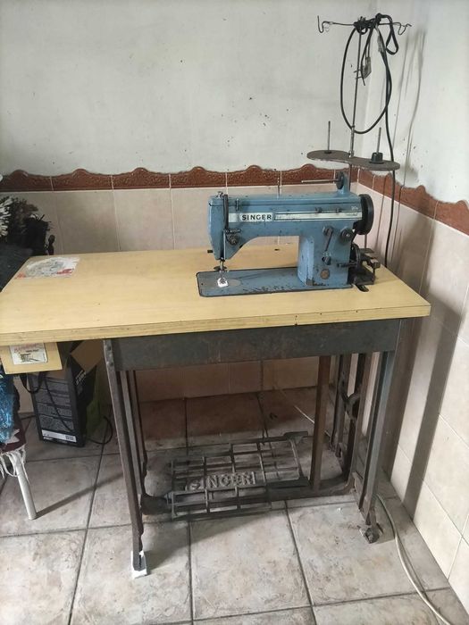 Máquina de costura Singer 20u Profissional