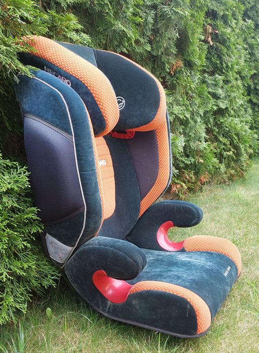 Fotelik samochodowy RECARO 15-36 kg
