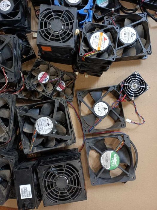Кулер 12В 40 50 60 70 80 92 120 мм 12V  2-3-4 pin потужний серверний Delta AVC вентилятор