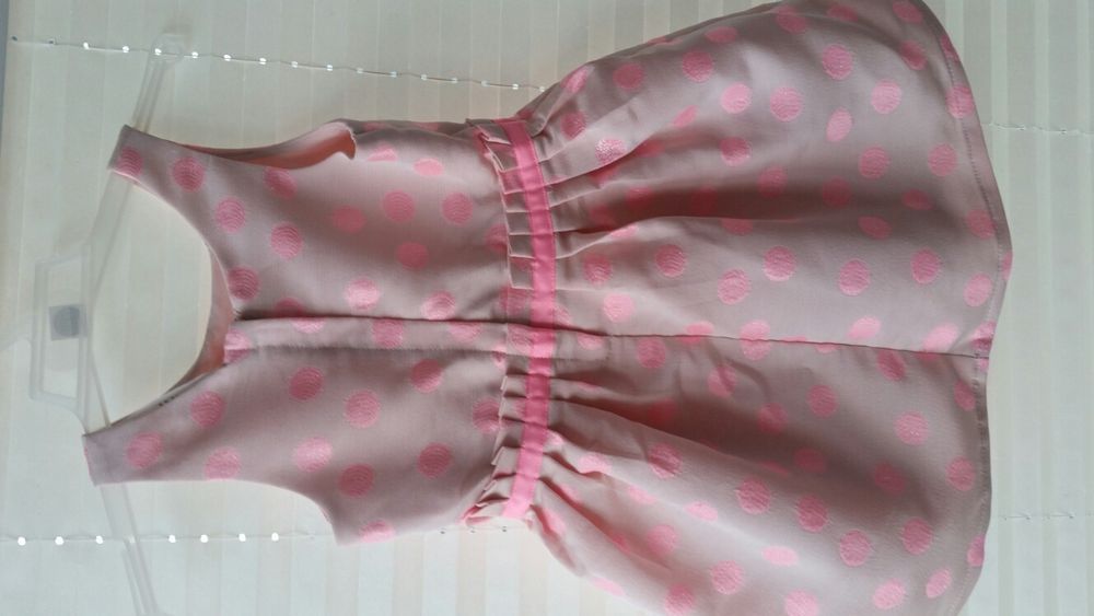 H&M sukienka różowe grochy. Rozmiar 92 (1,5-2 latka).
